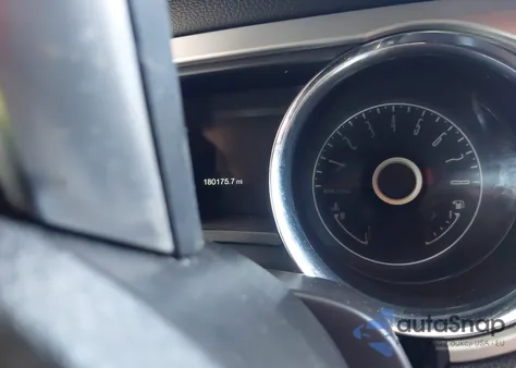 2014 Ford Mustang V6 Premium z USA, uszkodzony, nr VIN 1ZVBP8EM8E5242850